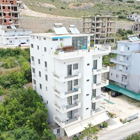The First Hotel Saranda Extérieur photo