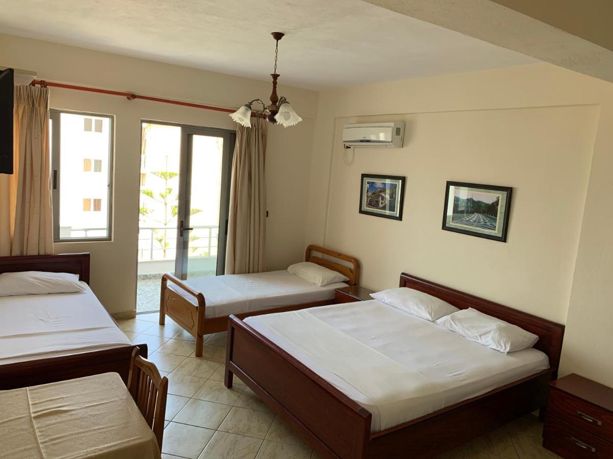 The First Hotel Saranda Extérieur photo