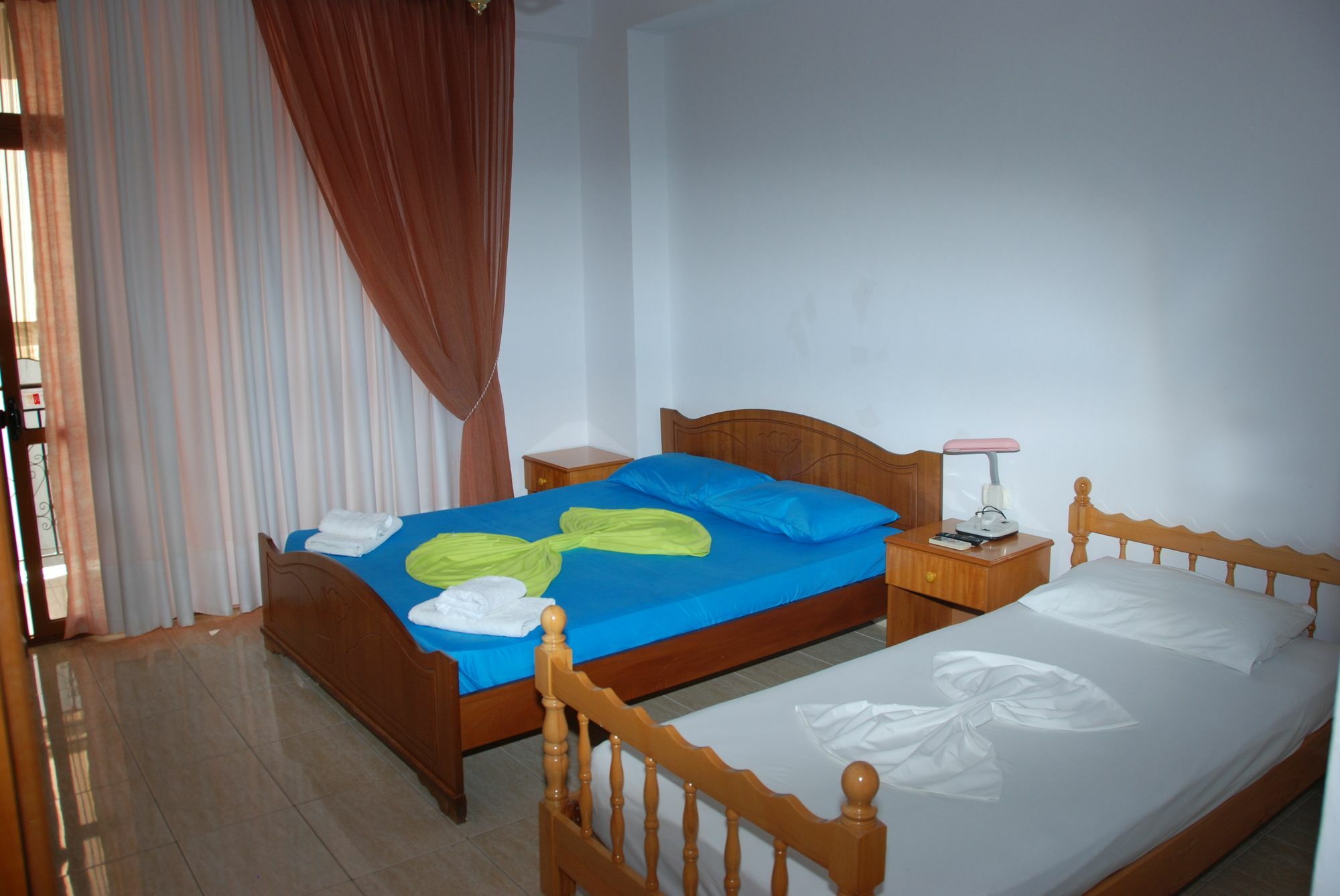 The First Hotel Saranda Extérieur photo